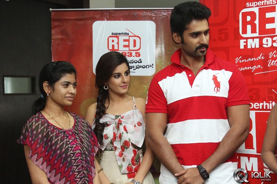 Maine-Pyar-Kiya-Movie-Team-at-Red-FM